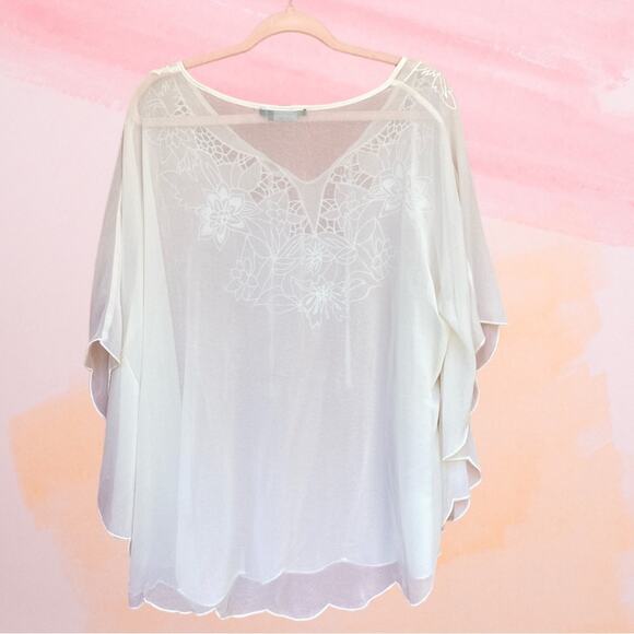 BCBGeneration sheer boho too with embroidery accent - Picture 5 of 8